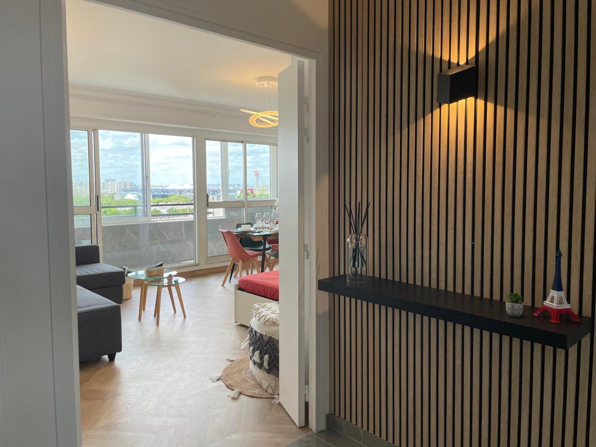 Paris Pantin Magnifique Appartement 4 Pieces De 108M2 Avec 2 Parking Interieur - Tres Cosy Pour 1 A 12 Personnes - Entierement Refait A Neuf Entire Apartment Luxurious And Warm - Pantin Paris 19 Eme Free Wifi Gratuit Bagian luar foto