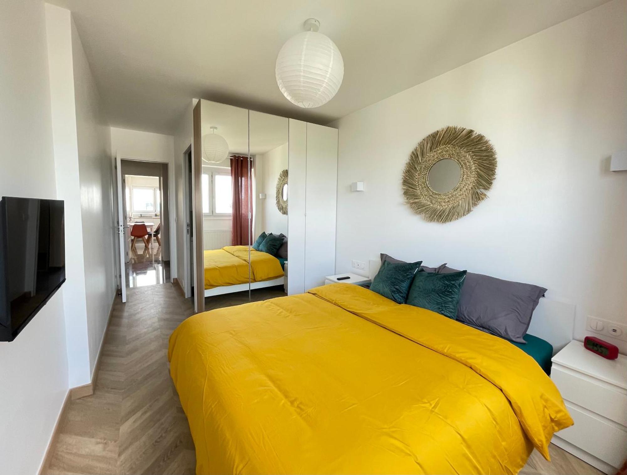 Paris Pantin Magnifique Appartement 4 Pieces De 108M2 Avec 2 Parking Interieur - Tres Cosy Pour 1 A 12 Personnes - Entierement Refait A Neuf Entire Apartment Luxurious And Warm - Pantin Paris 19 Eme Free Wifi Gratuit Bagian luar foto