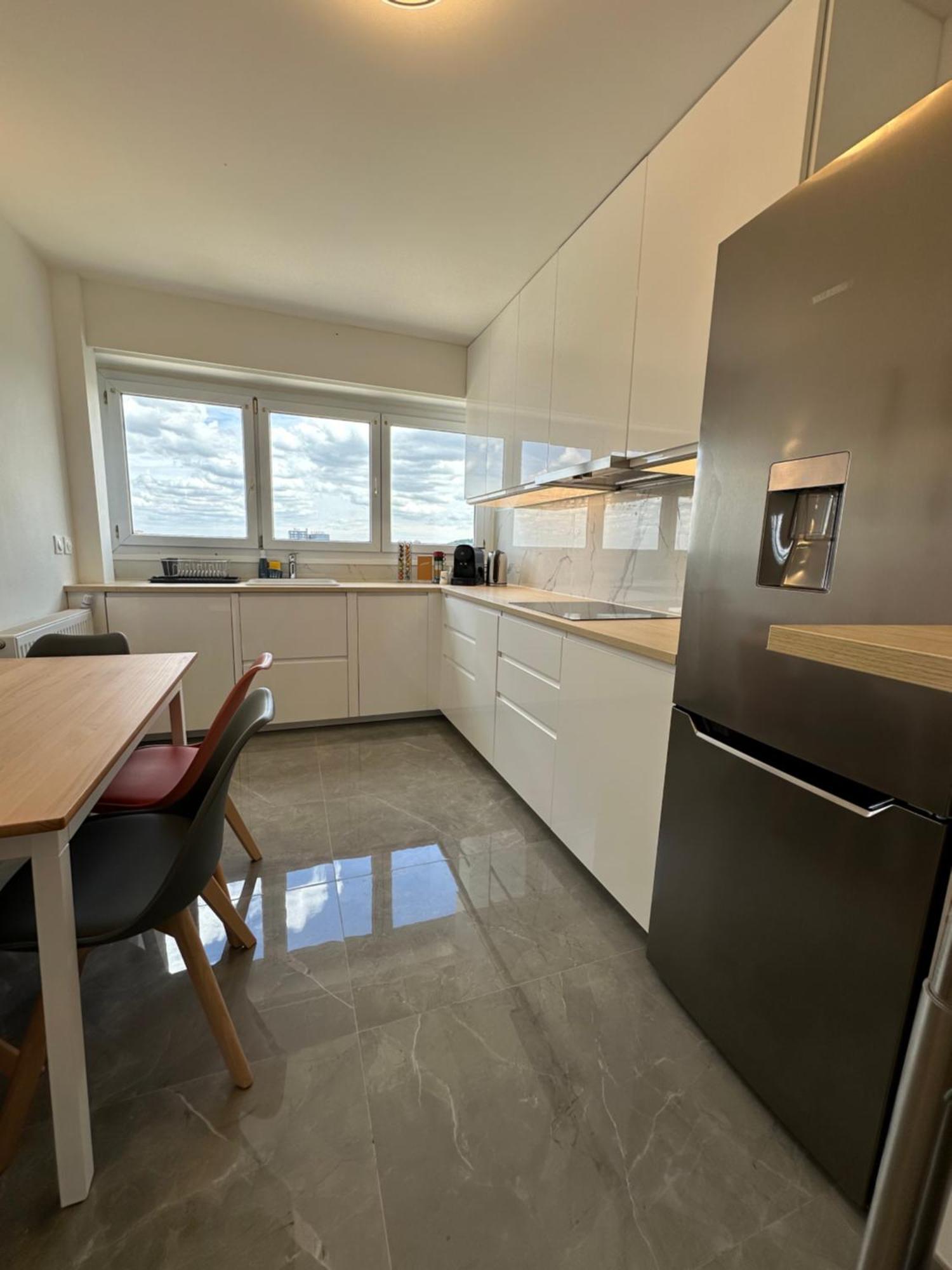 Paris Pantin Magnifique Appartement 4 Pieces De 108M2 Avec 2 Parking Interieur - Tres Cosy Pour 1 A 12 Personnes - Entierement Refait A Neuf Entire Apartment Luxurious And Warm - Pantin Paris 19 Eme Free Wifi Gratuit Bagian luar foto