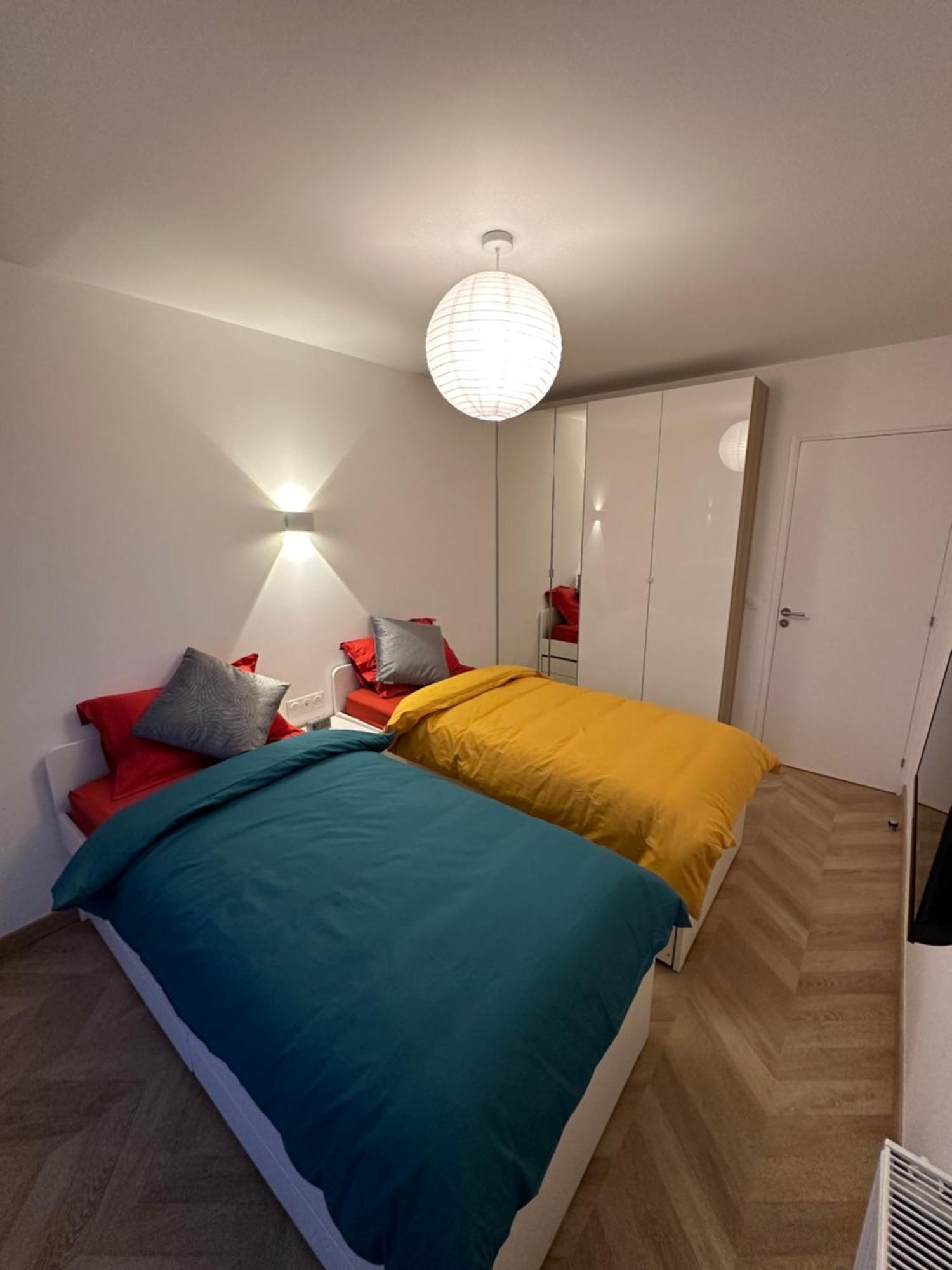 Paris Pantin Magnifique Appartement 4 Pieces De 108M2 Avec 2 Parking Interieur - Tres Cosy Pour 1 A 12 Personnes - Entierement Refait A Neuf Entire Apartment Luxurious And Warm - Pantin Paris 19 Eme Free Wifi Gratuit Bagian luar foto